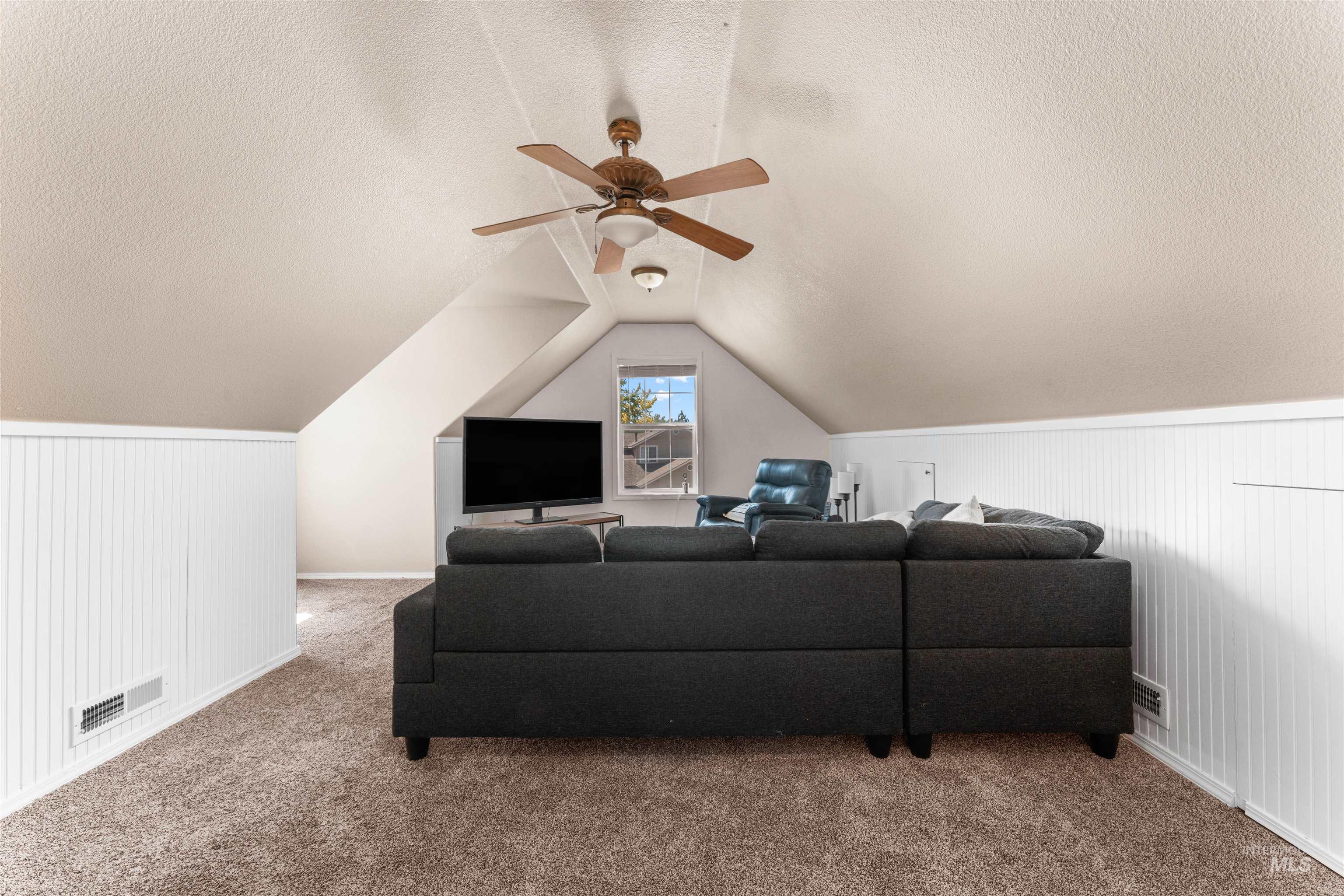 238 Walnut Creek Way, Nampa, Idaho 83686, 3 Bedrooms, 2.5 Bathrooms, Residential For Sale, Price $527,000,MLS 98956518