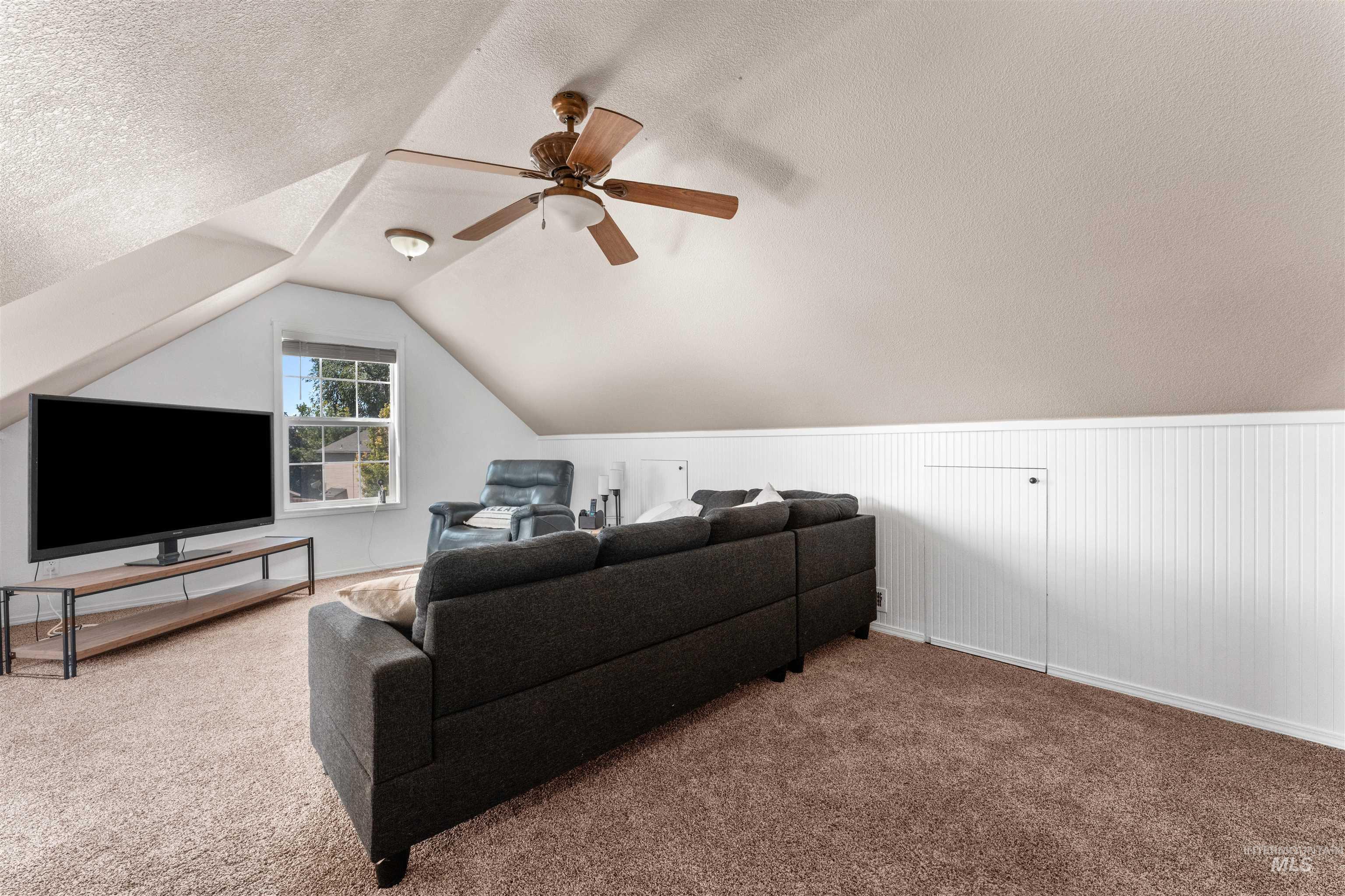 238 Walnut Creek Way, Nampa, Idaho 83686, 3 Bedrooms, 2.5 Bathrooms, Residential For Sale, Price $527,000,MLS 98956518