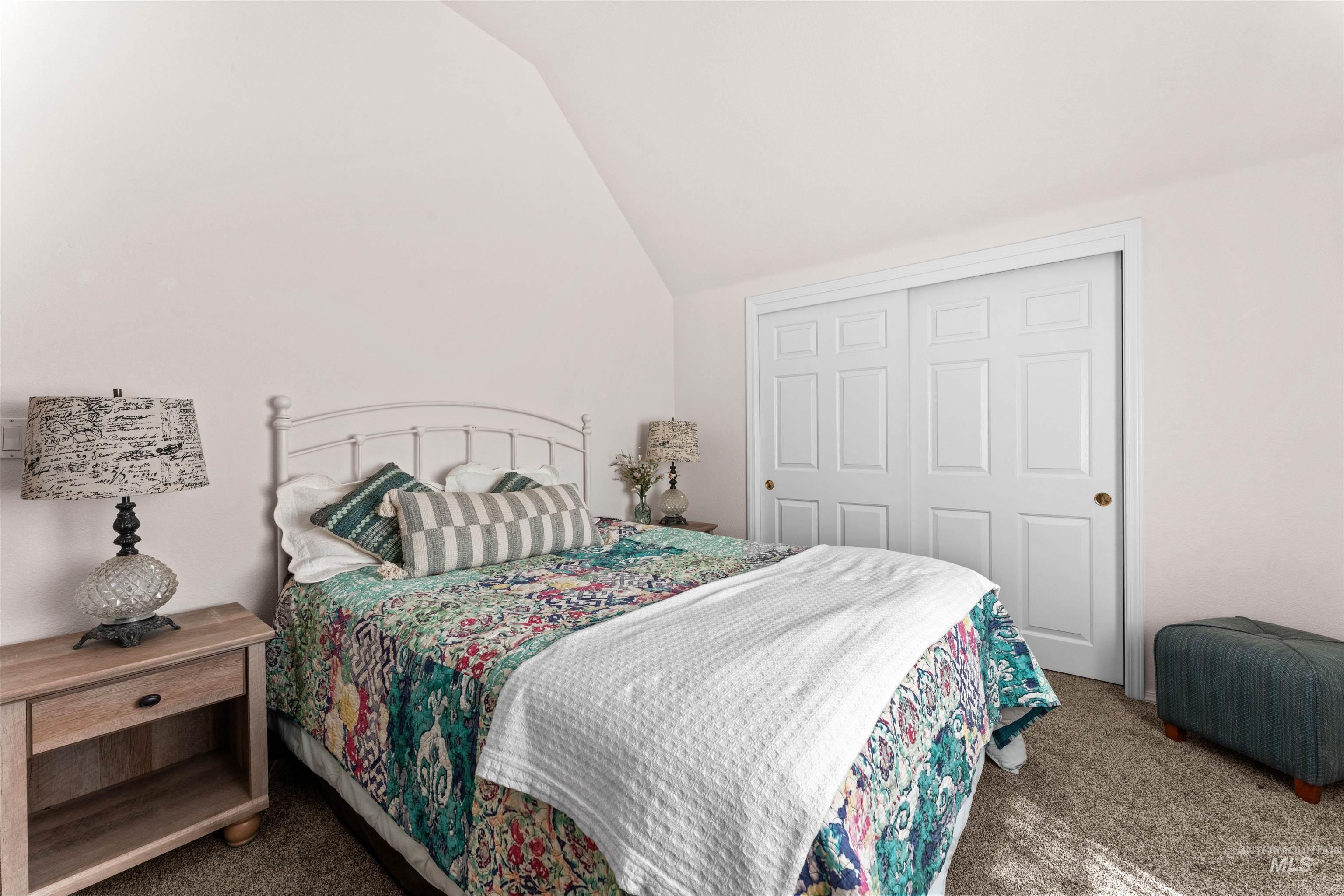 238 Walnut Creek Way, Nampa, Idaho 83686, 3 Bedrooms, 2.5 Bathrooms, Residential For Sale, Price $527,000,MLS 98956518