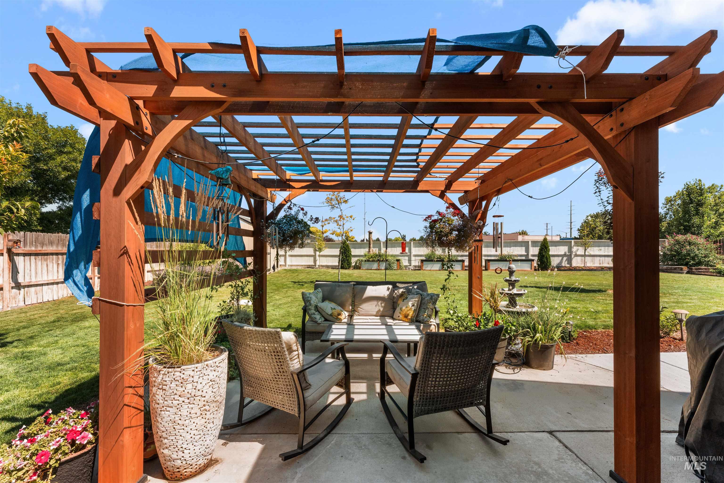 238 Walnut Creek Way, Nampa, Idaho 83686, 3 Bedrooms, 2.5 Bathrooms, Residential For Sale, Price $527,000,MLS 98956518