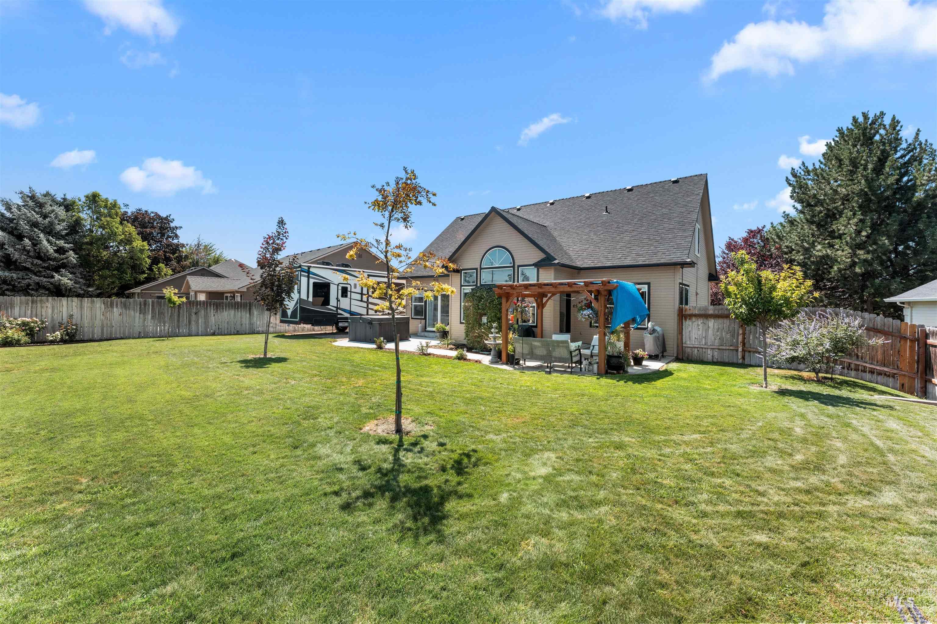 238 Walnut Creek Way, Nampa, Idaho 83686, 3 Bedrooms, 2.5 Bathrooms, Residential For Sale, Price $527,000,MLS 98956518