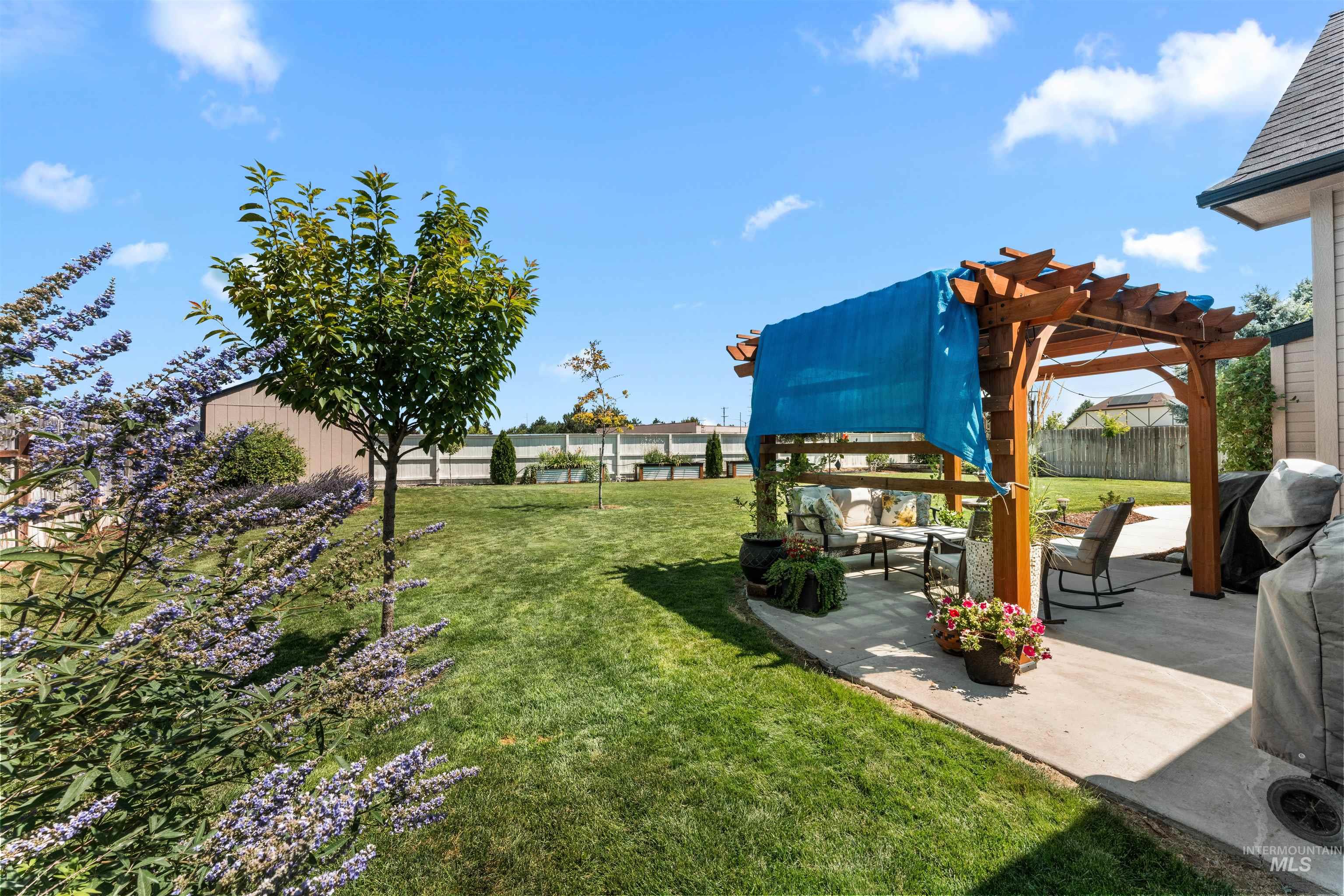 238 Walnut Creek Way, Nampa, Idaho 83686, 3 Bedrooms, 2.5 Bathrooms, Residential For Sale, Price $527,000,MLS 98956518