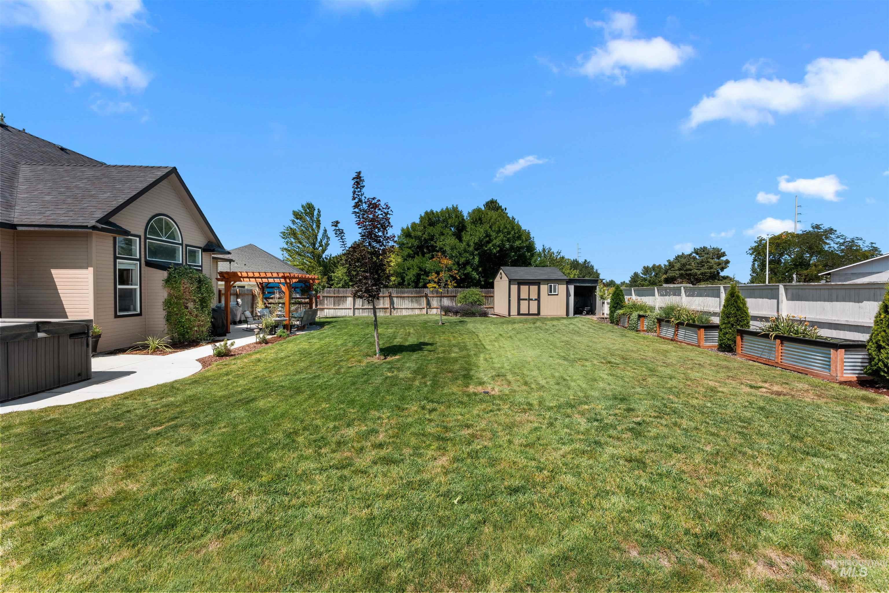 238 Walnut Creek Way, Nampa, Idaho 83686, 3 Bedrooms, 2.5 Bathrooms, Residential For Sale, Price $527,000,MLS 98956518