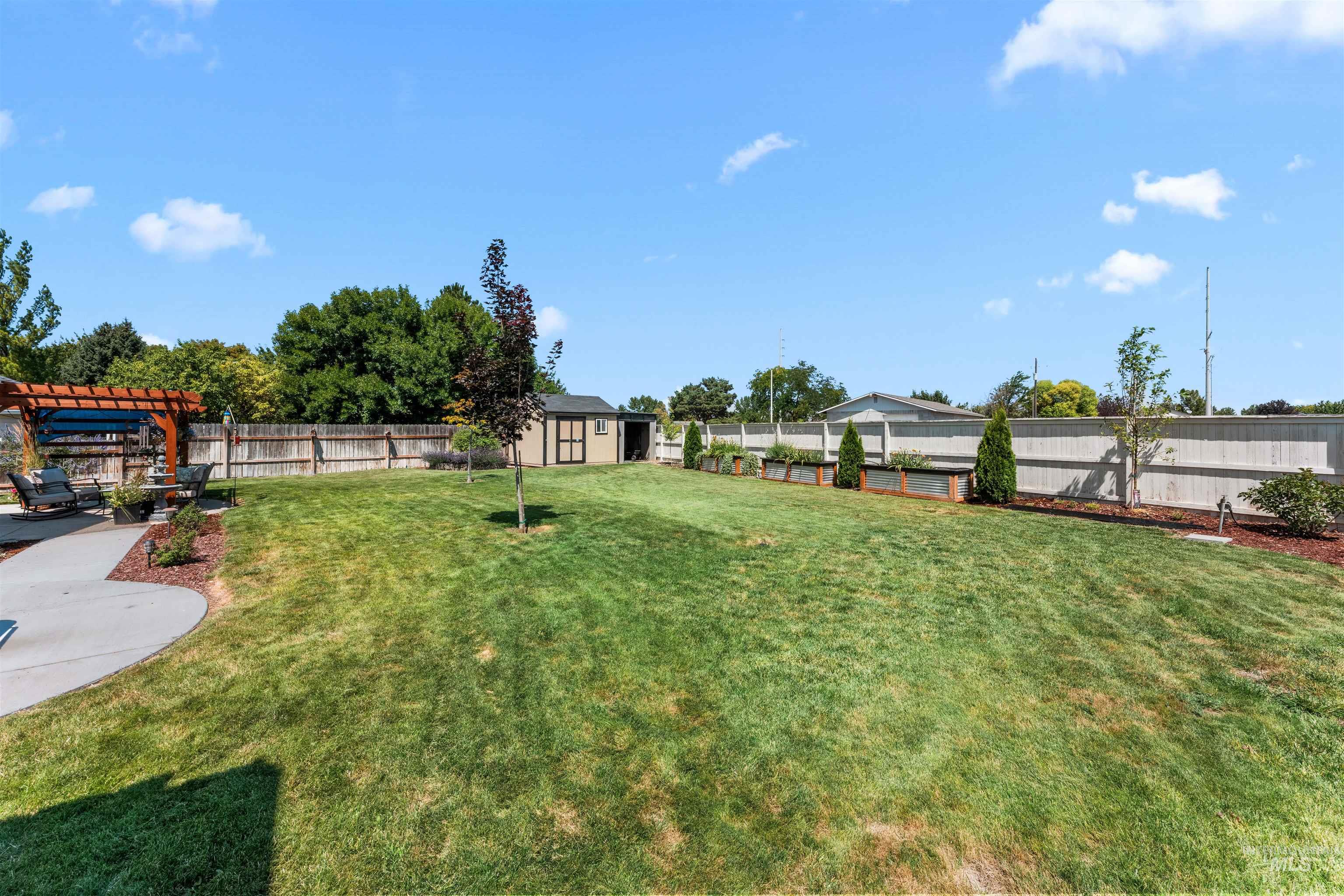 238 Walnut Creek Way, Nampa, Idaho 83686, 3 Bedrooms, 2.5 Bathrooms, Residential For Sale, Price $527,000,MLS 98956518