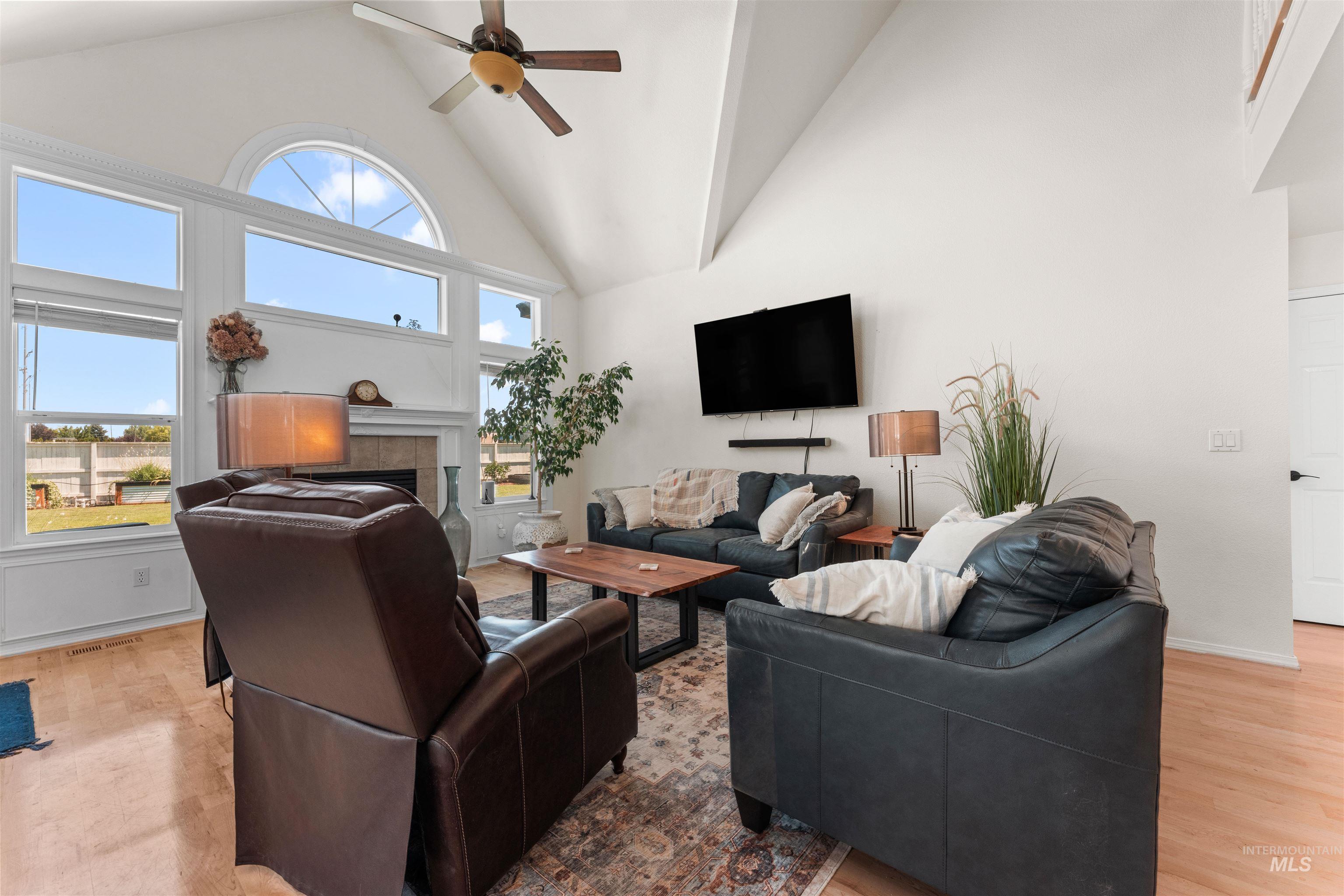 238 Walnut Creek Way, Nampa, Idaho 83686, 3 Bedrooms, 2.5 Bathrooms, Residential For Sale, Price $527,000,MLS 98956518