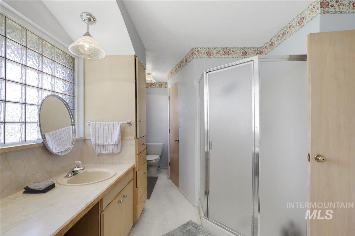 605 Monte Vista Dr, Twin Falls, Idaho 83301, 4 Bedrooms, 2.5 Bathrooms, Residential For Sale, Price $435,000,MLS 98956533