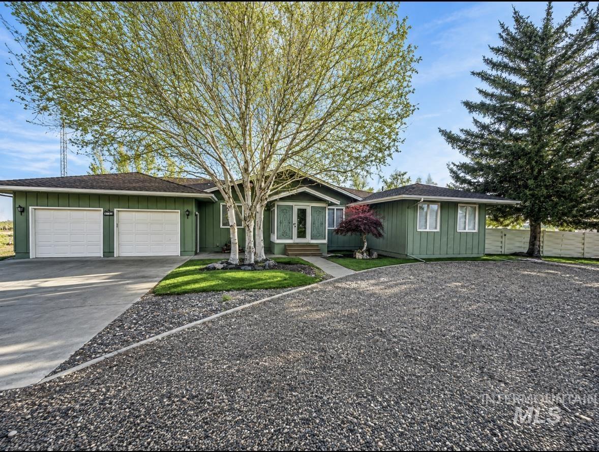 236 E Hwy 81, Burley, Idaho 83318, 3 Bedrooms, 3 Bathrooms, Residential For Sale, Price $625,000,MLS 98956557
