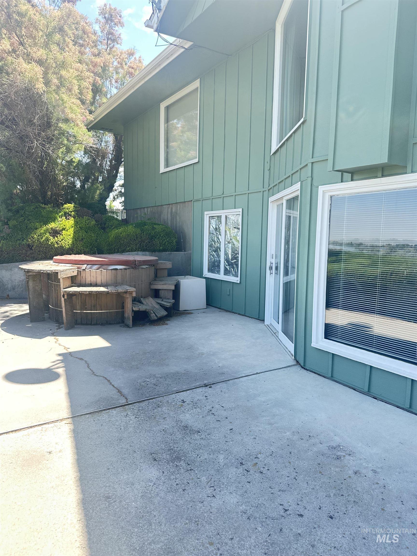 236 E Hwy 81, Burley, Idaho 83318, 3 Bedrooms, 3 Bathrooms, Residential For Sale, Price $650,000, 98956557