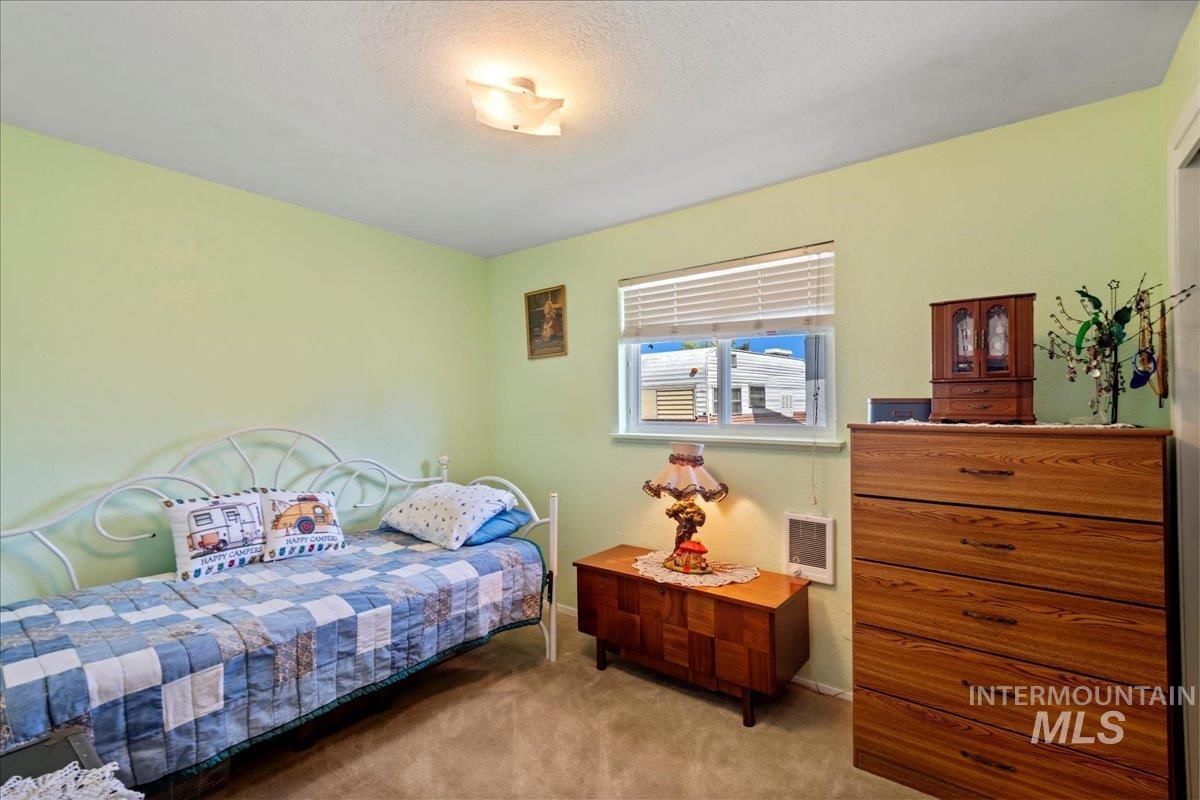 809 Hudson, Middleton, Idaho 83644, 3 Bedrooms, 1 Bathroom, Residential For Sale, Price $325,000,MLS 98956574