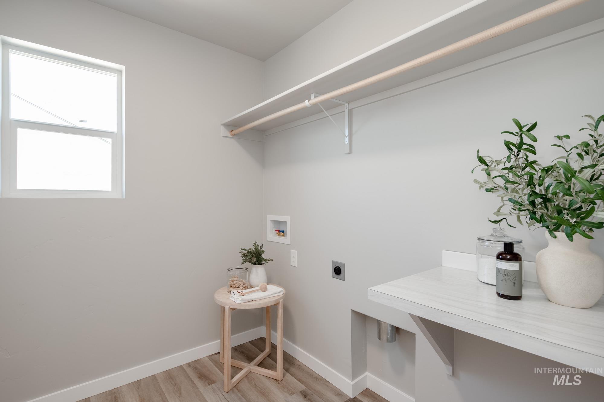 2731 E Valley Wind St, Kuna, Idaho 83634, 4 Bedrooms, 3 Bathrooms, Residential For Sale, Price $509,990,MLS 98956601