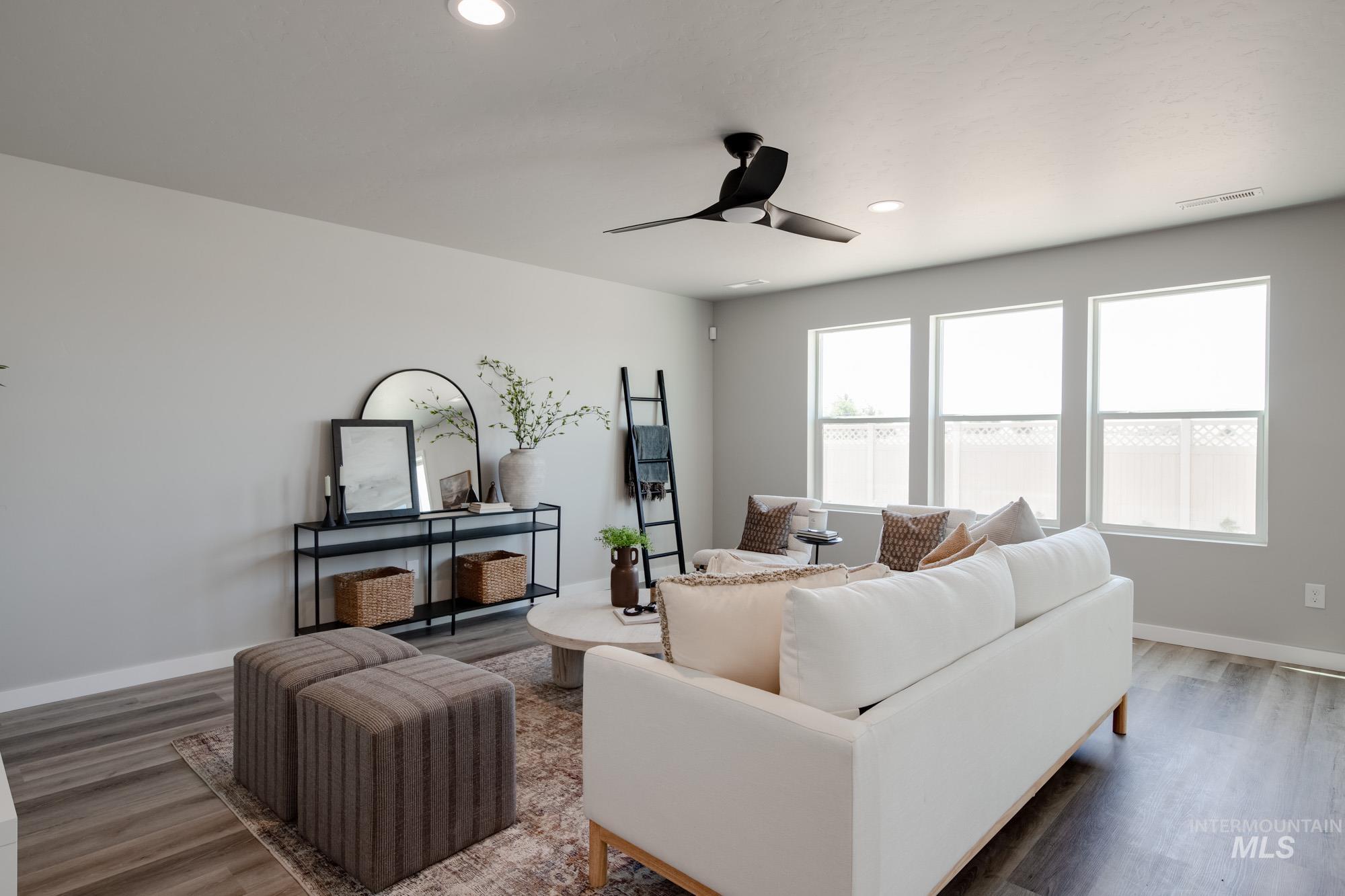 2731 E Valley Wind St, Kuna, Idaho 83634, 4 Bedrooms, 3 Bathrooms, Residential For Sale, Price $509,990,MLS 98956601