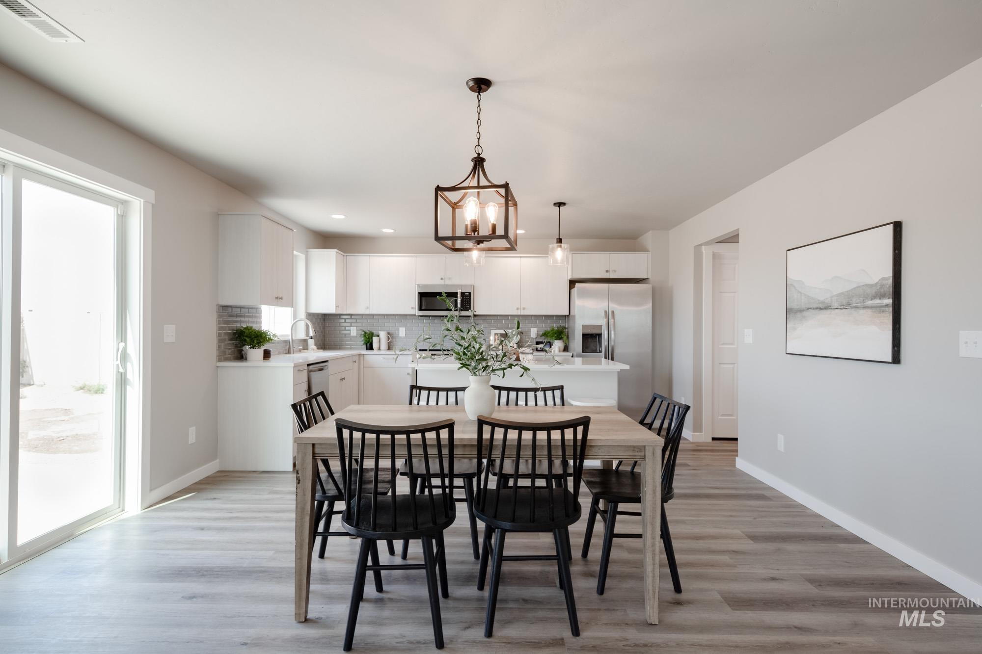 2731 E Valley Wind St, Kuna, Idaho 83634, 4 Bedrooms, 3 Bathrooms, Residential For Sale, Price $509,990,MLS 98956601