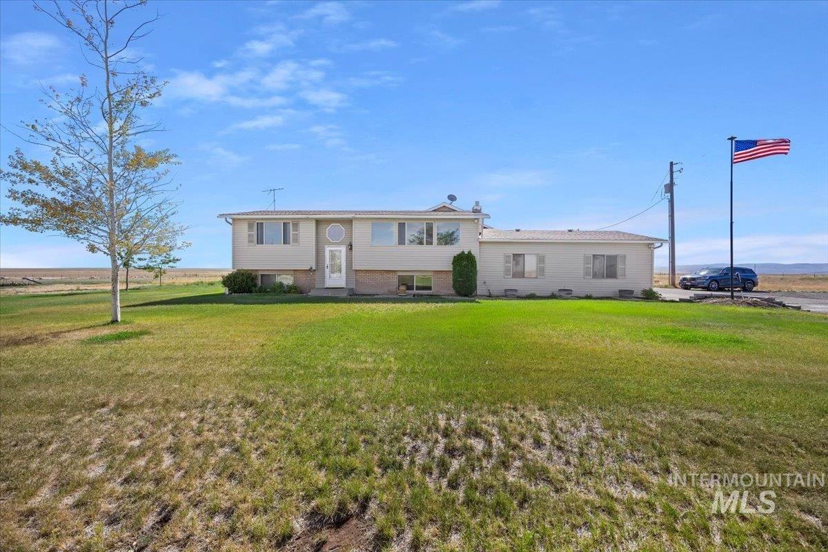 2918 N 2600 E, Twin Falls, Idaho 83301, 5 Bedrooms, 2 Bathrooms, Residential For Sale, Price $499,900,MLS 98956607