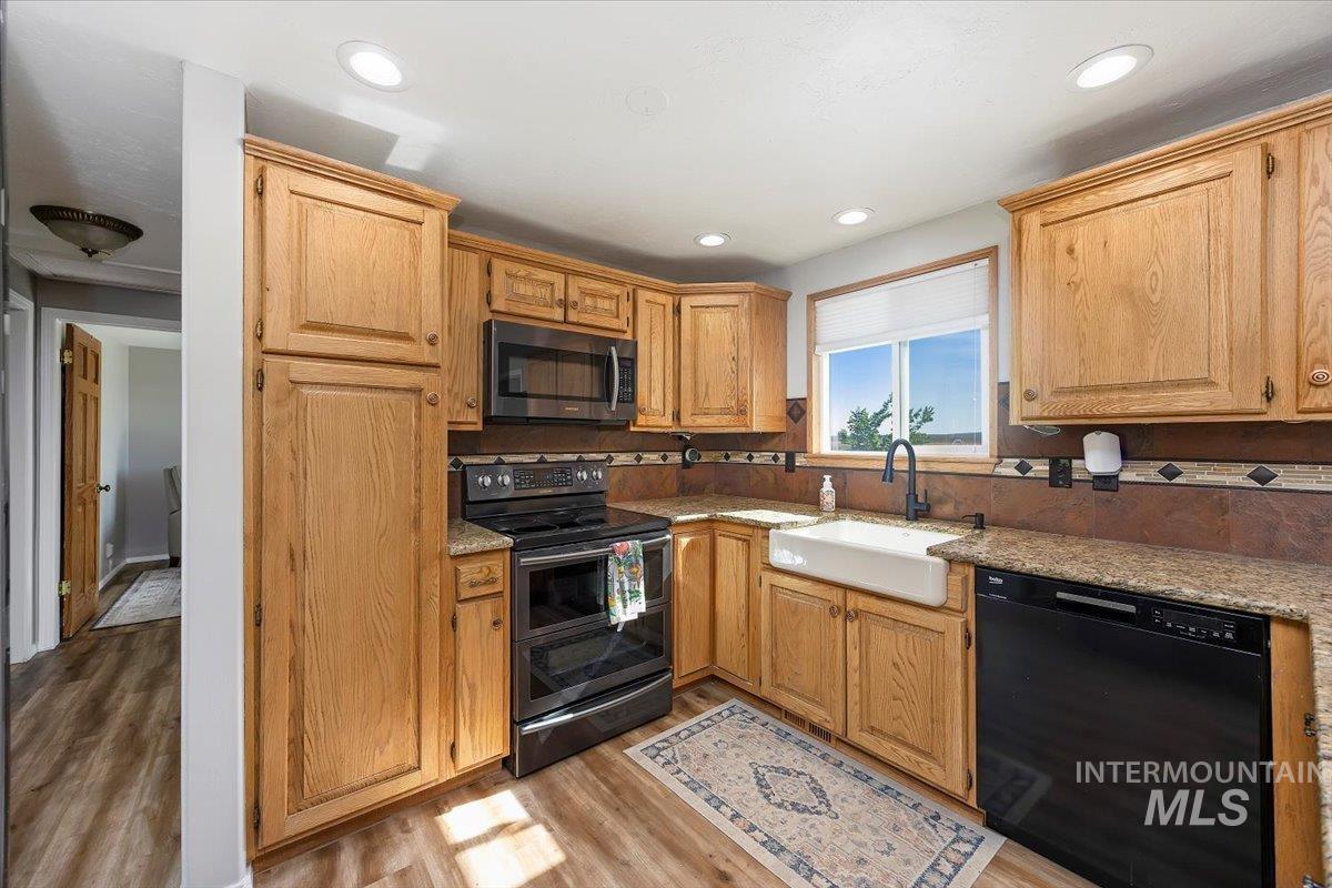 2918 N 2600 E, Twin Falls, Idaho 83301, 5 Bedrooms, 2 Bathrooms, Residential For Sale, Price $499,900,MLS 98956607