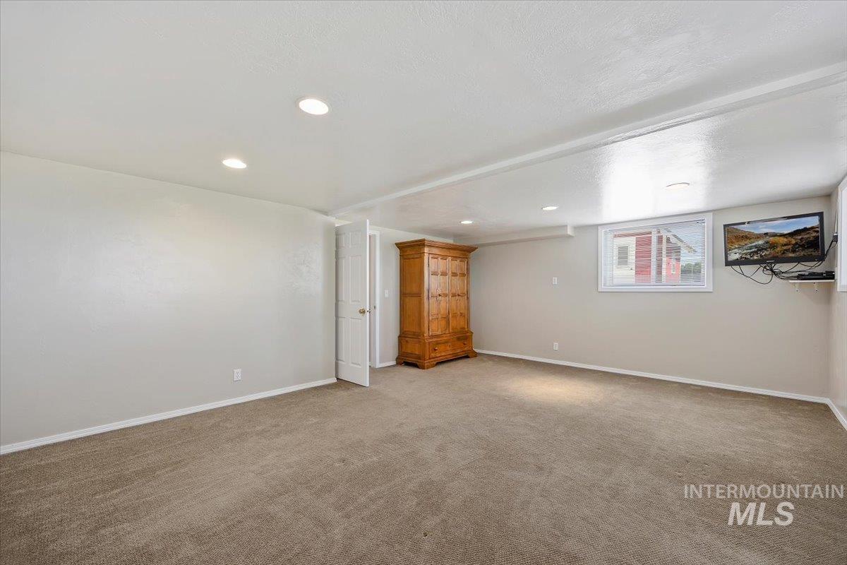 2918 N 2600 E, Twin Falls, Idaho 83301, 5 Bedrooms, 2 Bathrooms, Residential For Sale, Price $499,900,MLS 98956607