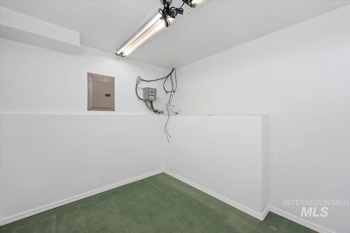 2918 N 2600 E, Twin Falls, Idaho 83301, 5 Bedrooms, 2 Bathrooms, Residential For Sale, Price $499,900,MLS 98956607