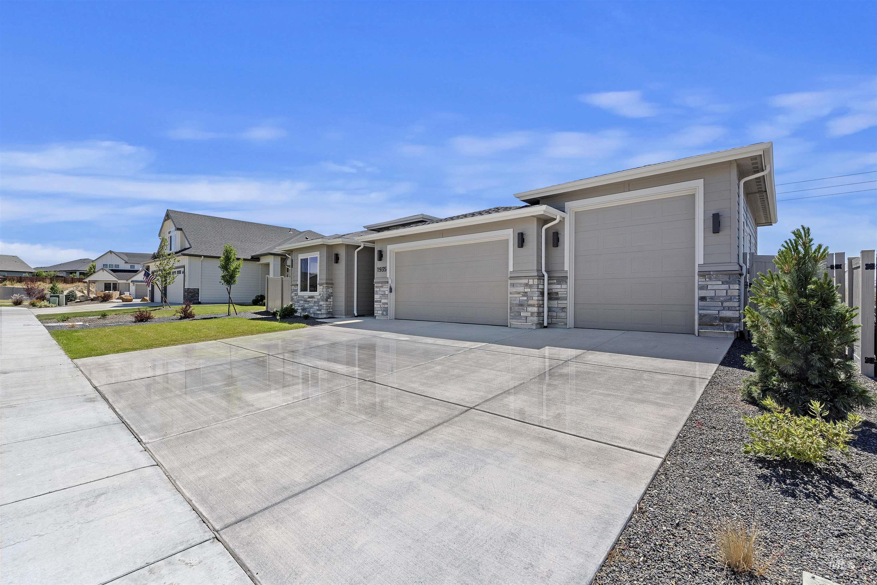 1935 W Bittern St., Nampa, Idaho 83686, 3 Bedrooms, 2 Bathrooms, Residential For Sale, Price $548,900,MLS 98956623