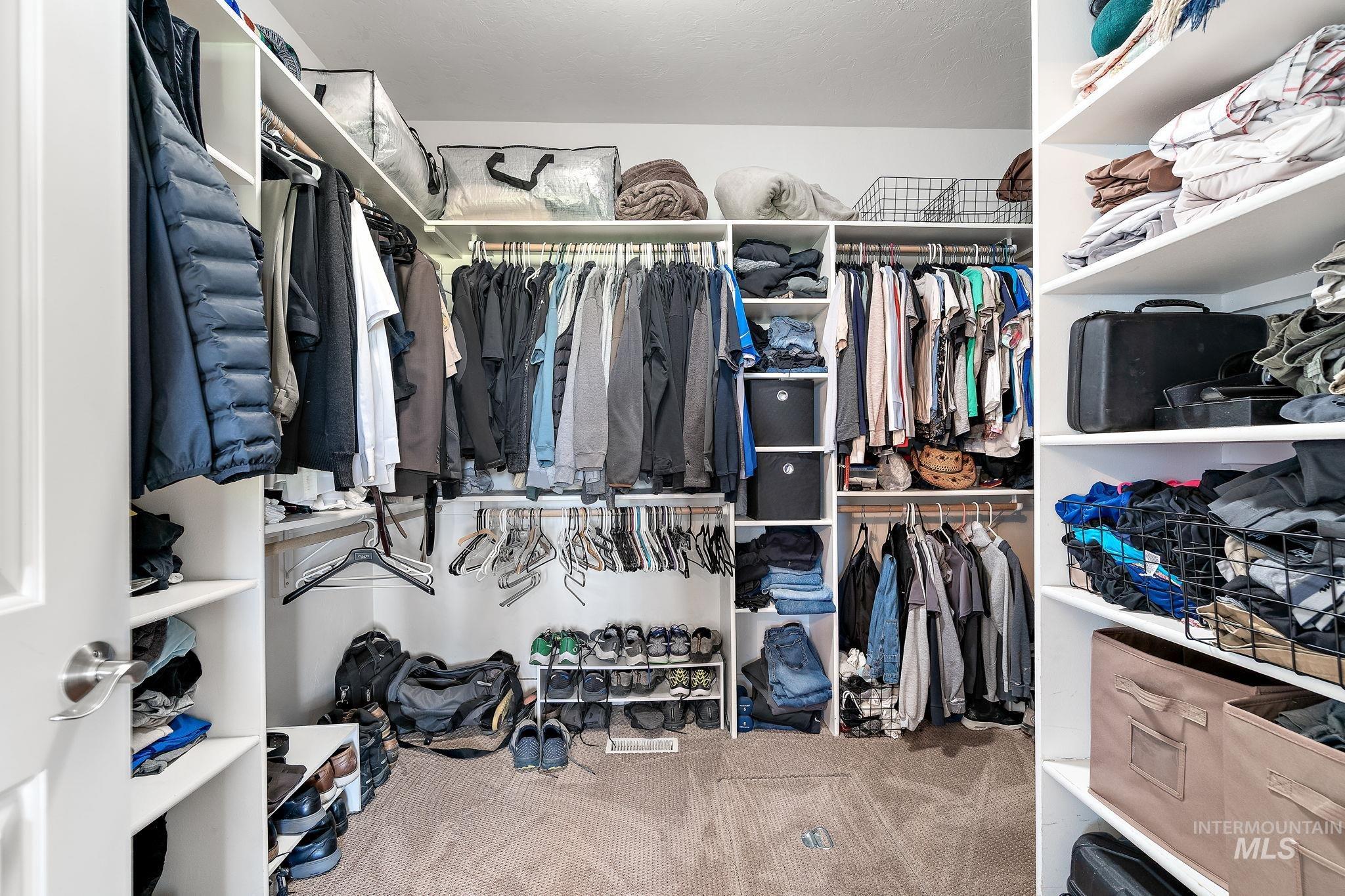 18227 Southlake Cir, Caldwell, Idaho 83607, 6 Bedrooms, 5 Bathrooms, Residential For Sale, Price $889,000,MLS 98956637