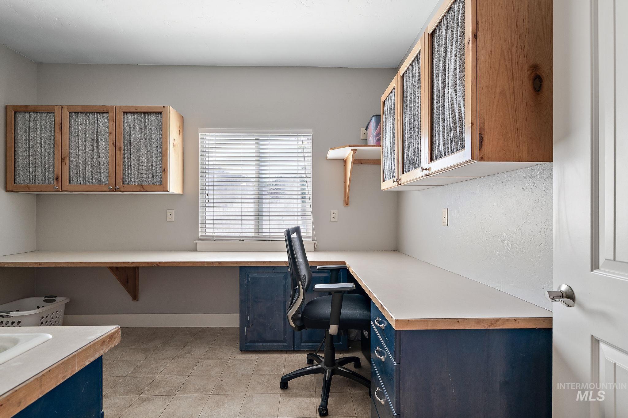 18227 Southlake Cir, Caldwell, Idaho 83607, 6 Bedrooms, 5 Bathrooms, Residential For Sale, Price $889,000,MLS 98956637