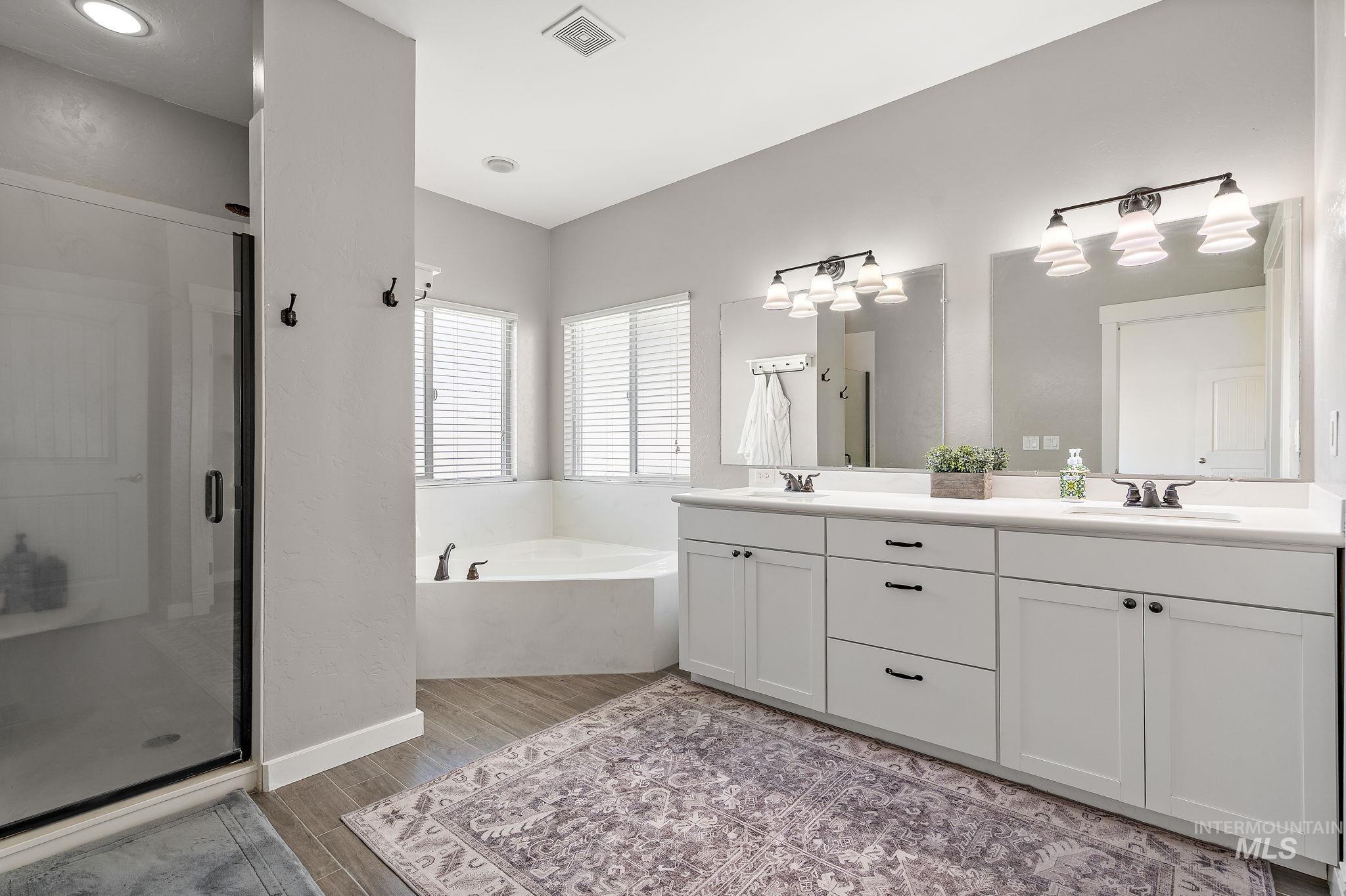 18227 Southlake Cir, Caldwell, Idaho 83607, 6 Bedrooms, 5 Bathrooms, Residential For Sale, Price $889,000,MLS 98956637