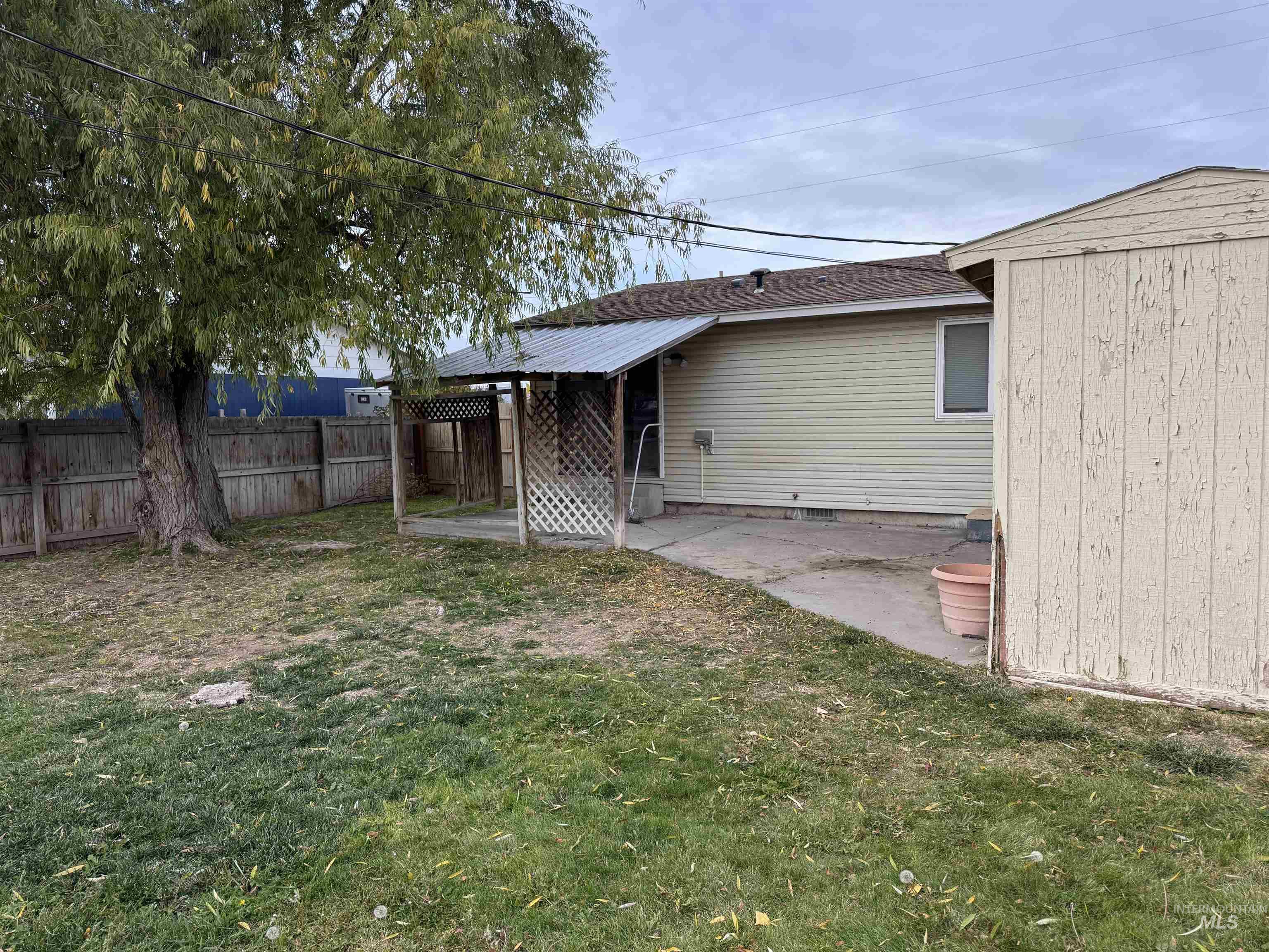 929 & 931 Craven Avenue, Buhl, Idaho 83316, 2 Bedrooms, 1 Bathroom, Residential Income For Sale, Price $299,000,MLS 98956695