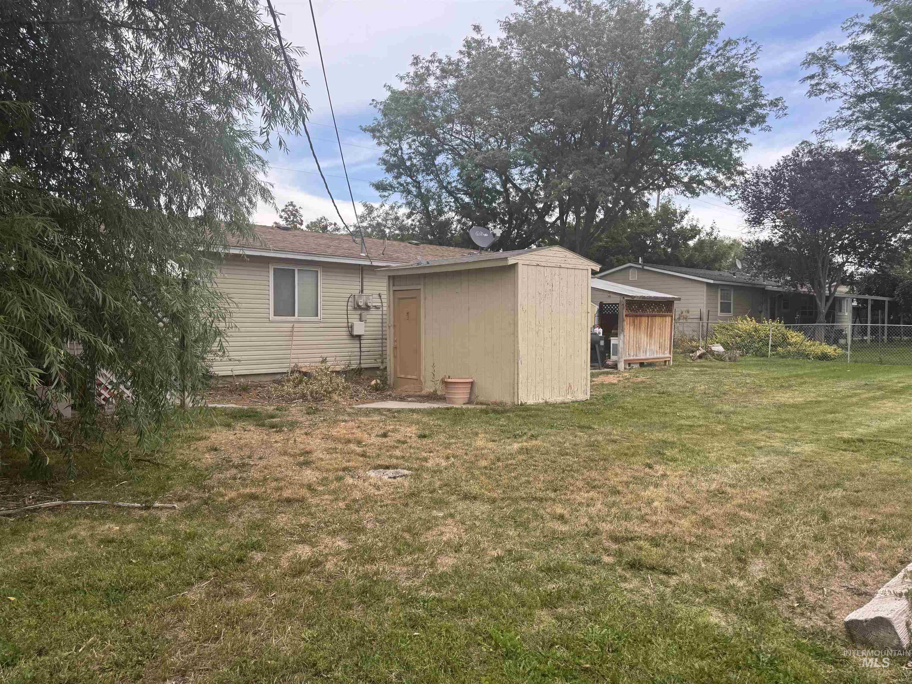 929 & 931 Craven Avenue, Buhl, Idaho 83316, 2 Bedrooms, 1 Bathroom, Residential Income For Sale, Price $299,000,MLS 98956695
