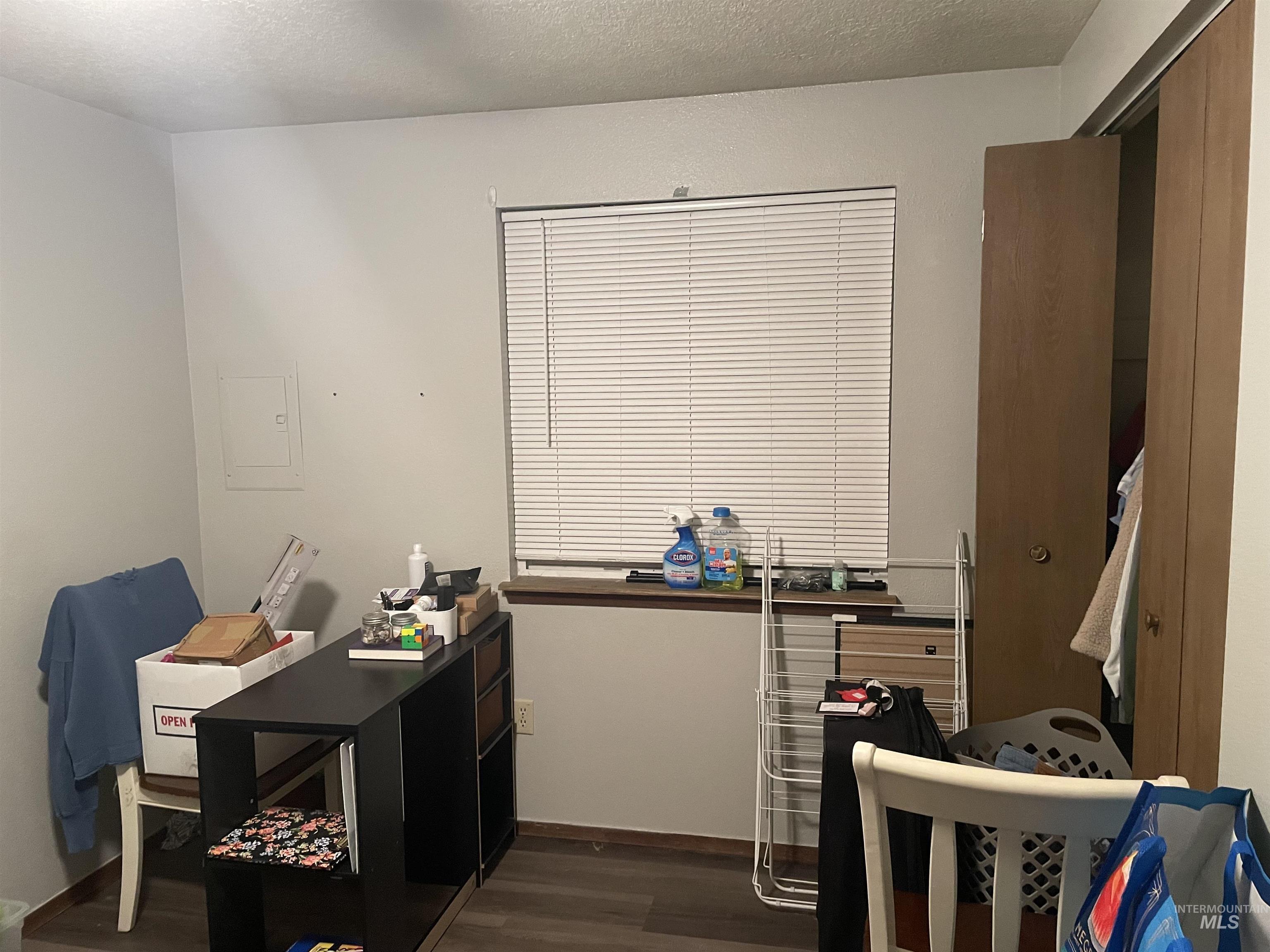 929 & 931 Craven Avenue, Buhl, Idaho 83316, 2 Bedrooms, 1 Bathroom, Residential Income For Sale, Price $299,000,MLS 98956695