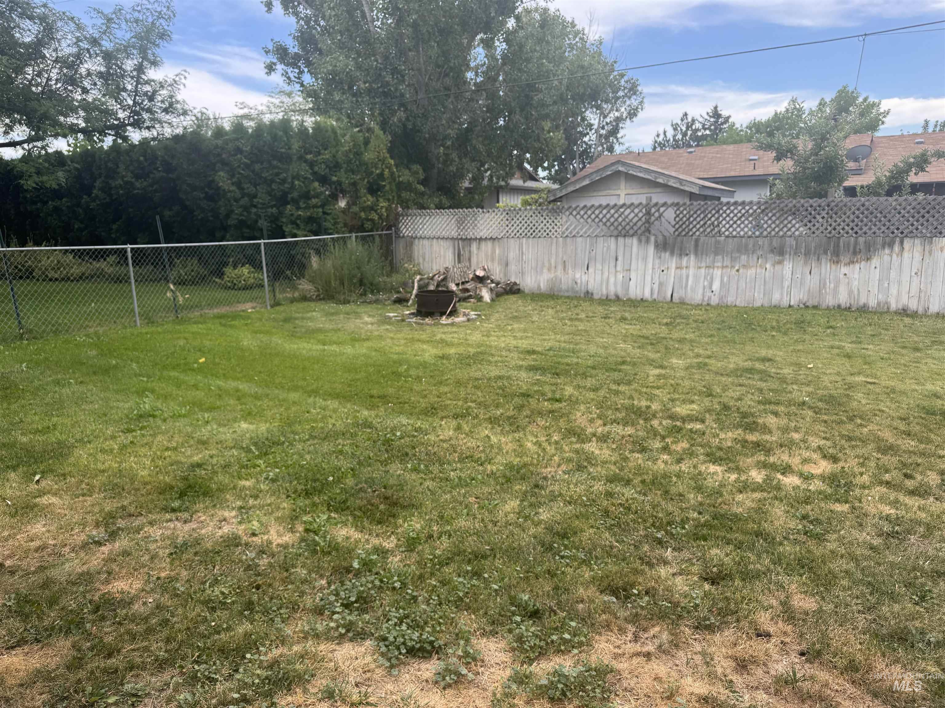 929 & 931 Craven Avenue, Buhl, Idaho 83316, 2 Bedrooms, 1 Bathroom, Residential Income For Sale, Price $299,000,MLS 98956695