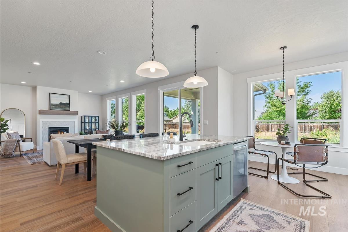 562 Hidden Mill Ct, Middleton, Idaho 83644, 4 Bedrooms, 3 Bathrooms, Residential For Sale, Price $639,900,MLS 98956770