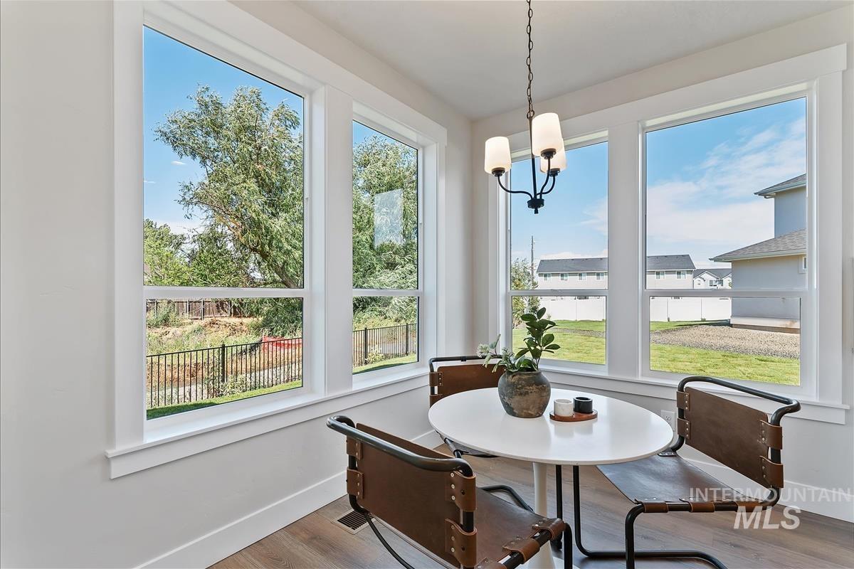 562 Hidden Mill Ct, Middleton, Idaho 83644, 4 Bedrooms, 3 Bathrooms, Residential For Sale, Price $639,900,MLS 98956770