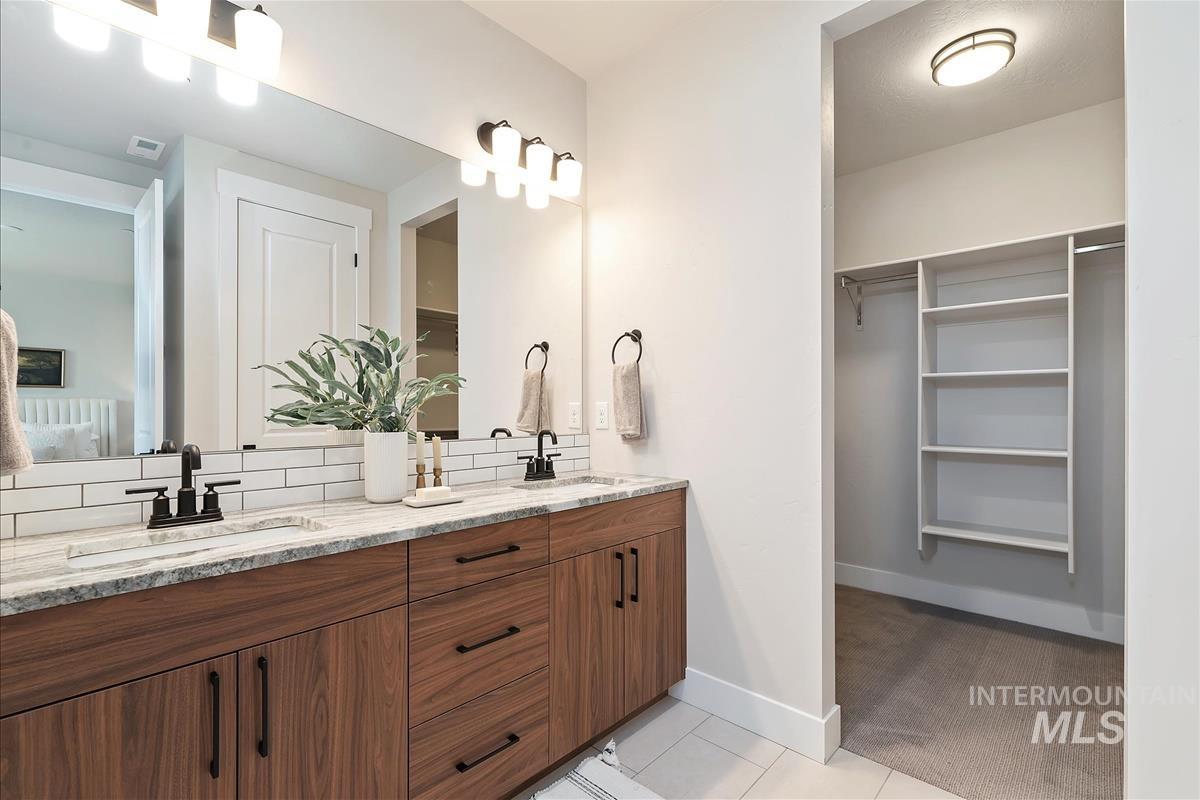 562 Hidden Mill Ct, Middleton, Idaho 83644, 4 Bedrooms, 3 Bathrooms, Residential For Sale, Price $639,900,MLS 98956770