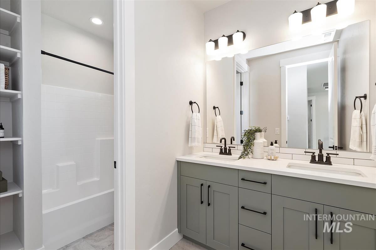 562 Hidden Mill Ct, Middleton, Idaho 83644, 4 Bedrooms, 3 Bathrooms, Residential For Sale, Price $639,900,MLS 98956770