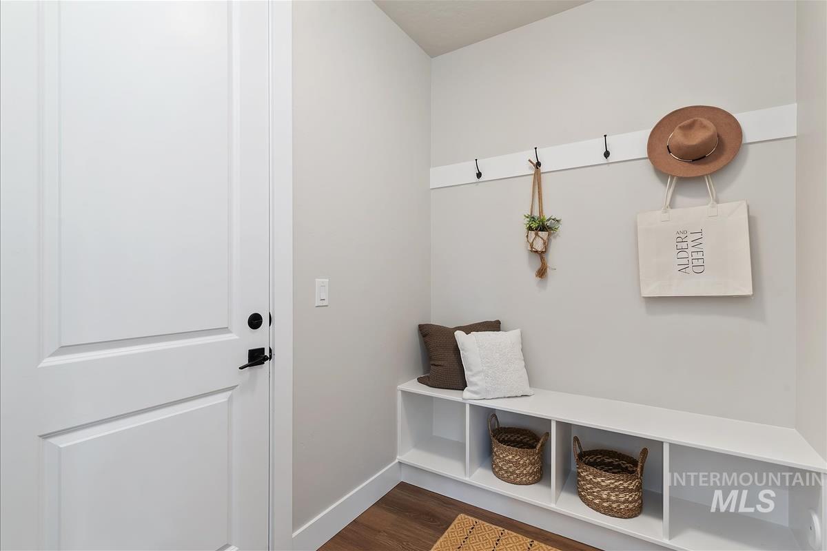 562 Hidden Mill Ct, Middleton, Idaho 83644, 4 Bedrooms, 3 Bathrooms, Residential For Sale, Price $639,900,MLS 98956770