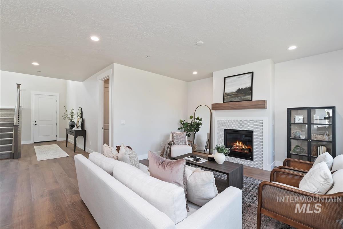 562 Hidden Mill Ct, Middleton, Idaho 83644, 4 Bedrooms, 3 Bathrooms, Residential For Sale, Price $639,900,MLS 98956770