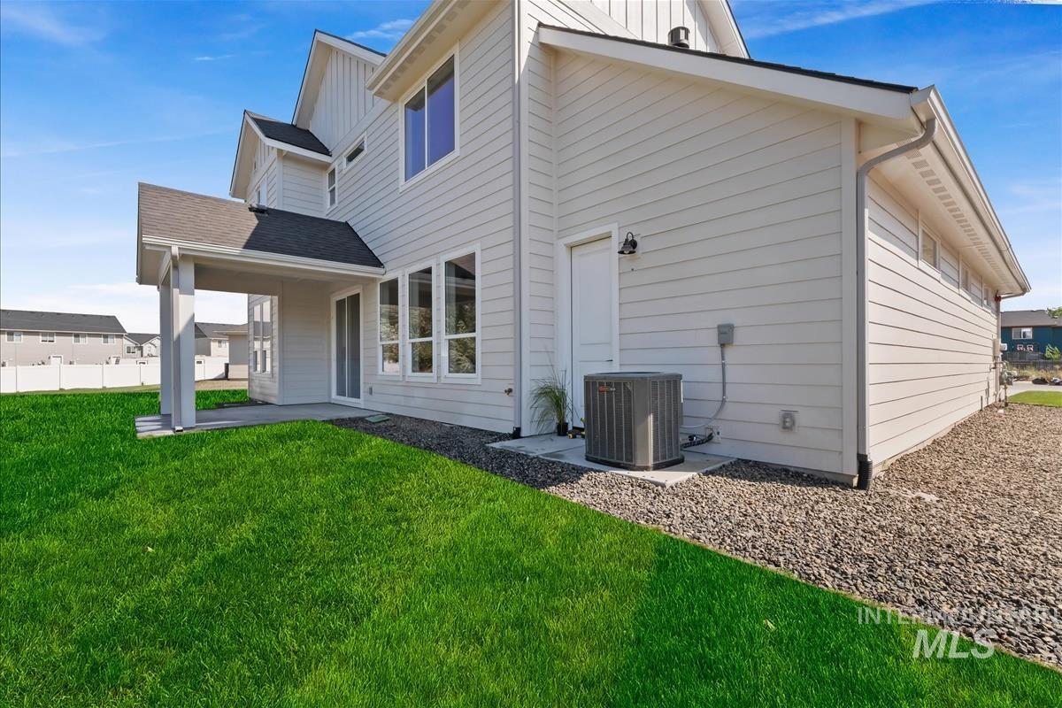 562 Hidden Mill Ct, Middleton, Idaho 83644, 4 Bedrooms, 3 Bathrooms, Residential For Sale, Price $639,900,MLS 98956770