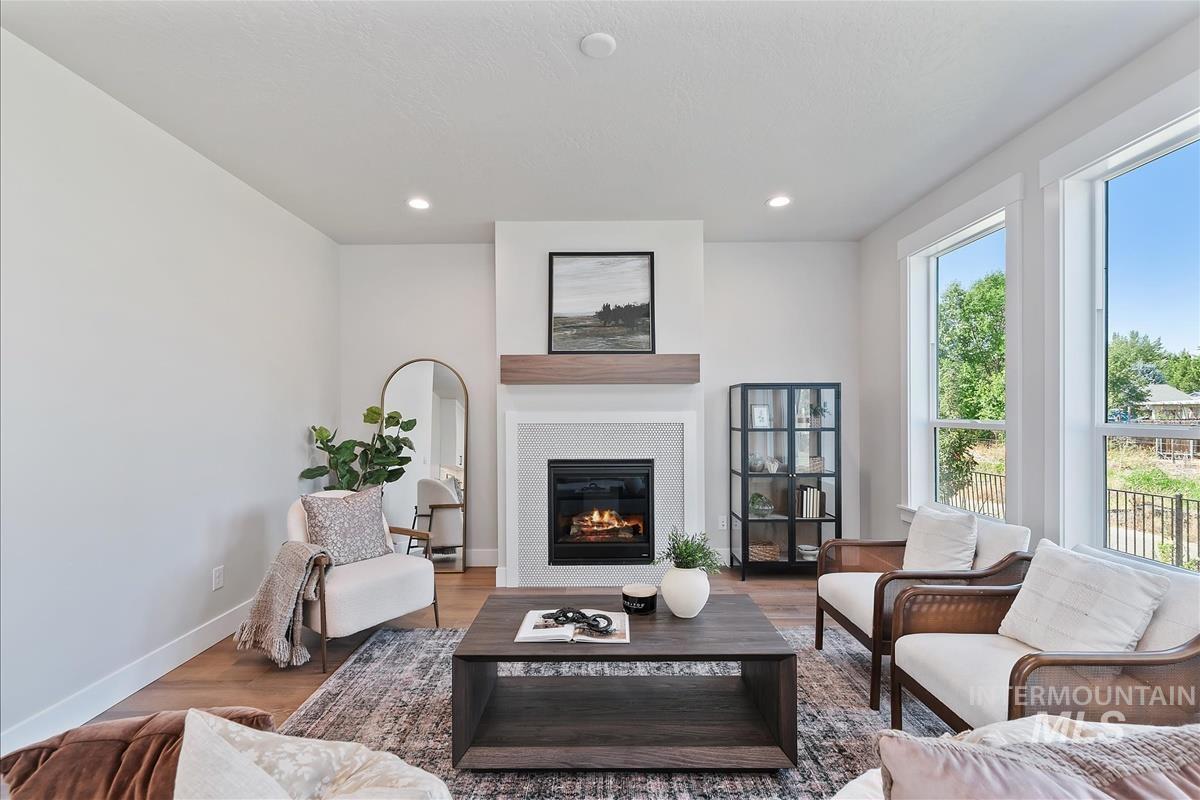 562 Hidden Mill Ct, Middleton, Idaho 83644, 4 Bedrooms, 3 Bathrooms, Residential For Sale, Price $639,900,MLS 98956770