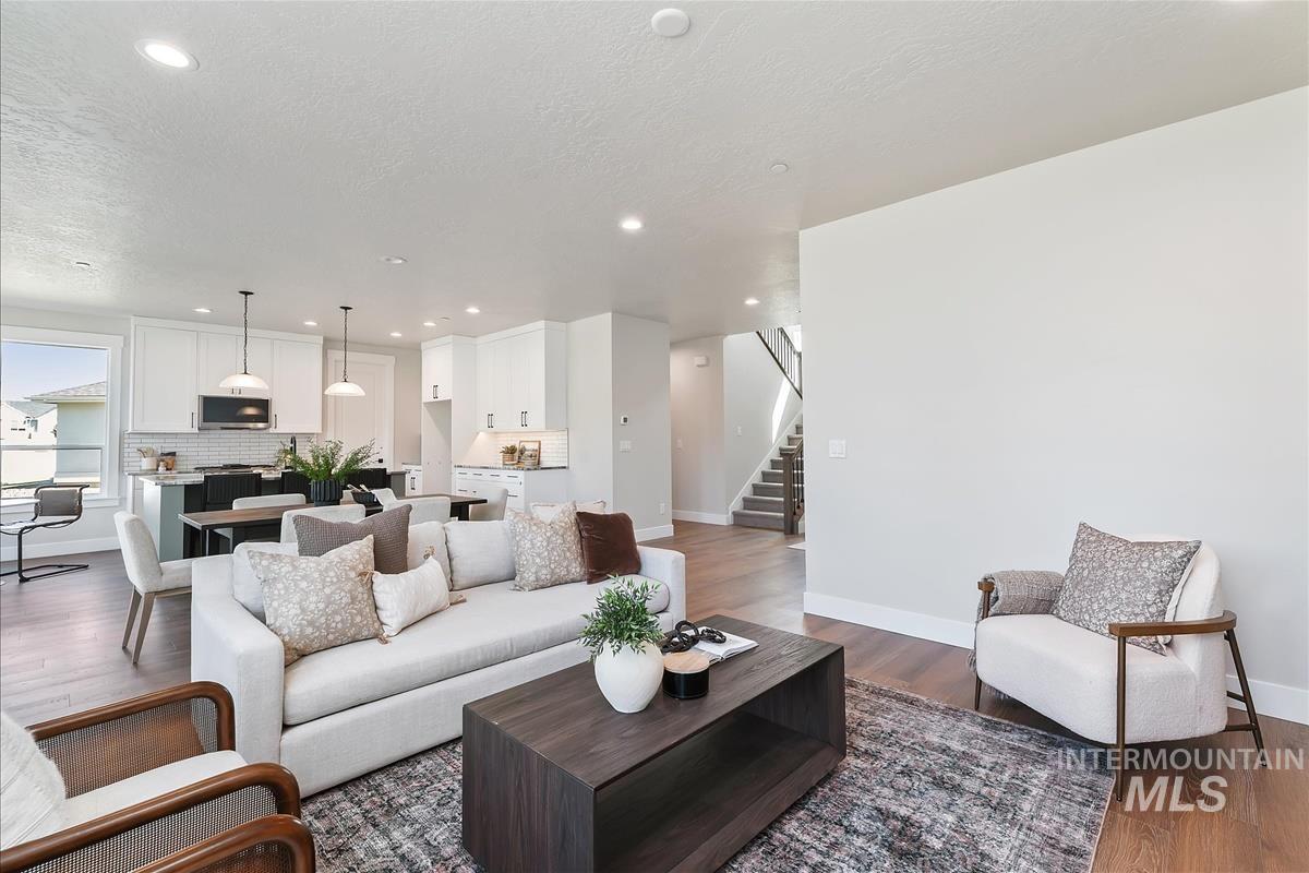 562 Hidden Mill Ct, Middleton, Idaho 83644, 4 Bedrooms, 3 Bathrooms, Residential For Sale, Price $639,900,MLS 98956770