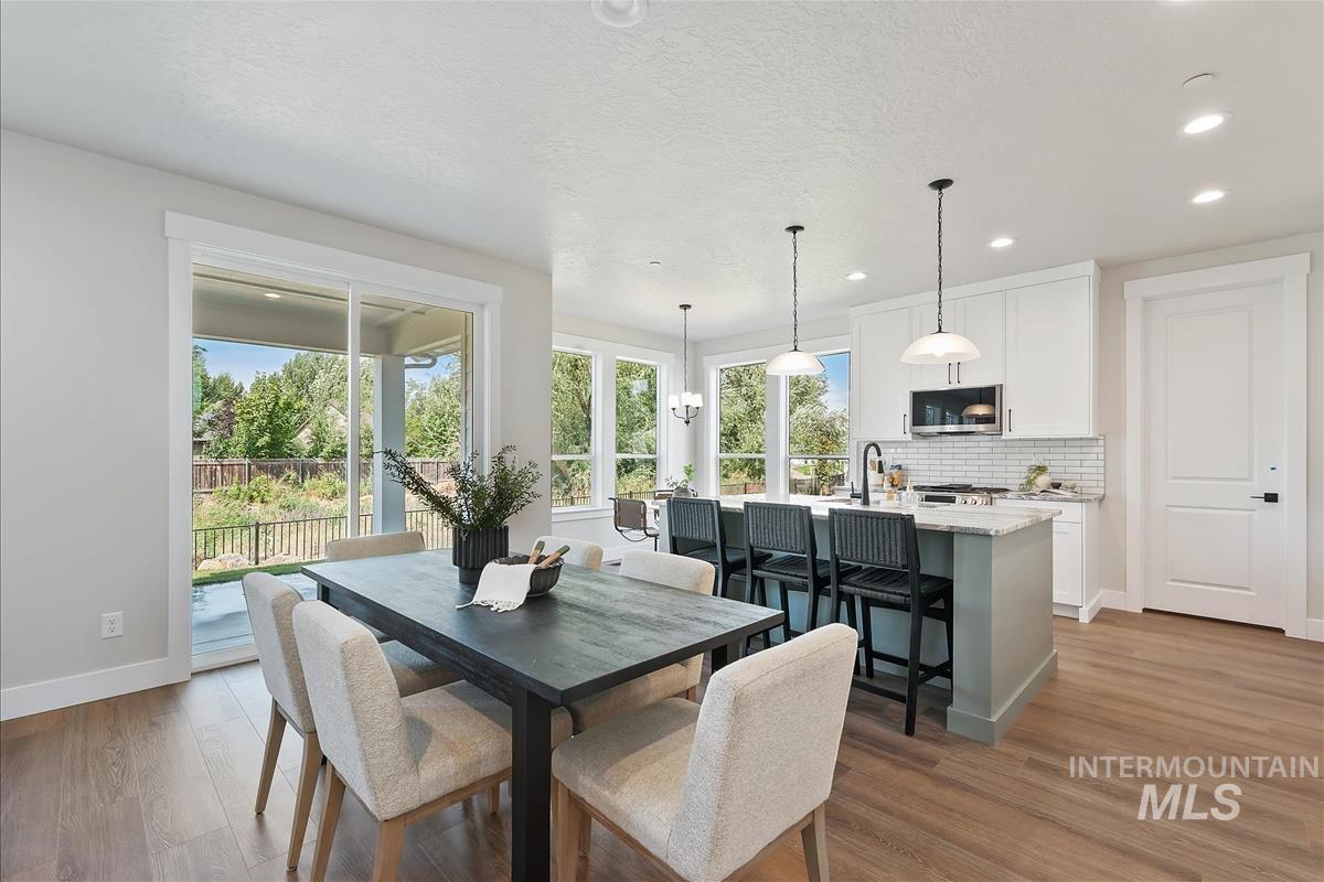 562 Hidden Mill Ct, Middleton, Idaho 83644, 4 Bedrooms, 3 Bathrooms, Residential For Sale, Price $639,900,MLS 98956770