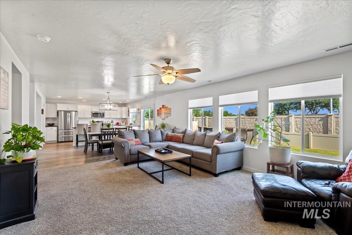 3018 W Silver River St, Meridian, Idaho 83646, 4 Bedrooms, 2.5 Bathrooms, Residential For Sale, Price $549,900,MLS 98956782