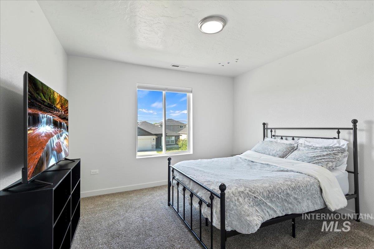 3018 W Silver River St, Meridian, Idaho 83646, 4 Bedrooms, 2.5 Bathrooms, Residential For Sale, Price $549,900,MLS 98956782