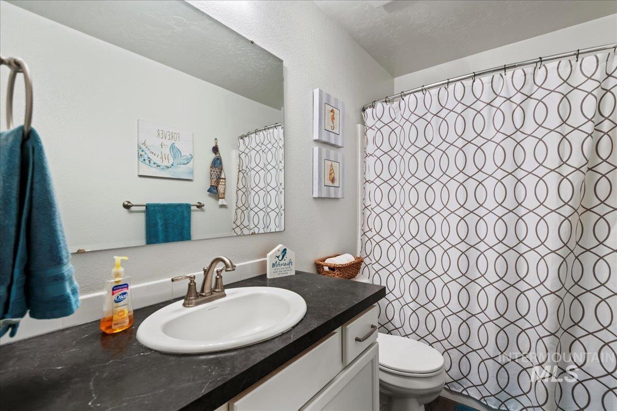 3018 W Silver River St, Meridian, Idaho 83646, 4 Bedrooms, 2.5 Bathrooms, Residential For Sale, Price $549,900,MLS 98956782