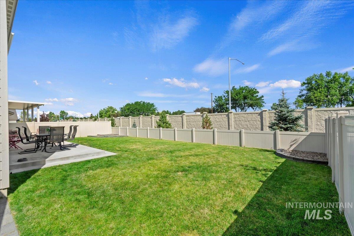 3018 W Silver River St, Meridian, Idaho 83646, 4 Bedrooms, 2.5 Bathrooms, Residential For Sale, Price $549,900,MLS 98956782