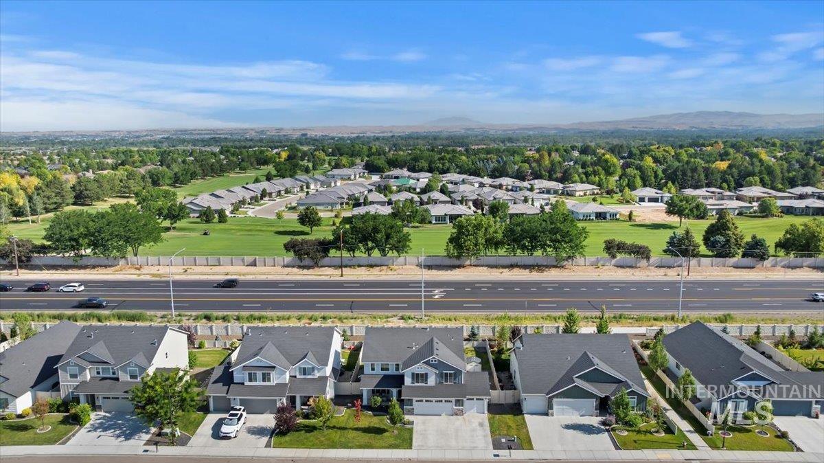 3018 W Silver River St, Meridian, Idaho 83646, 4 Bedrooms, 2.5 Bathrooms, Residential For Sale, Price $549,900,MLS 98956782