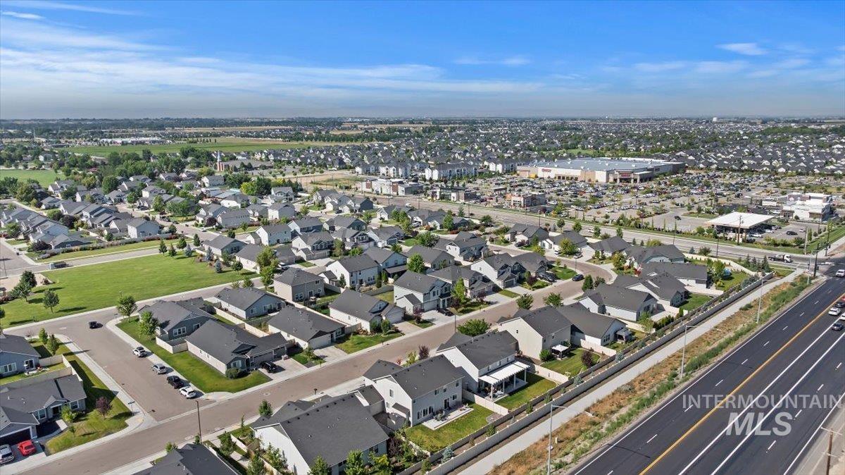 3018 W Silver River St, Meridian, Idaho 83646, 4 Bedrooms, 2.5 Bathrooms, Residential For Sale, Price $549,900,MLS 98956782