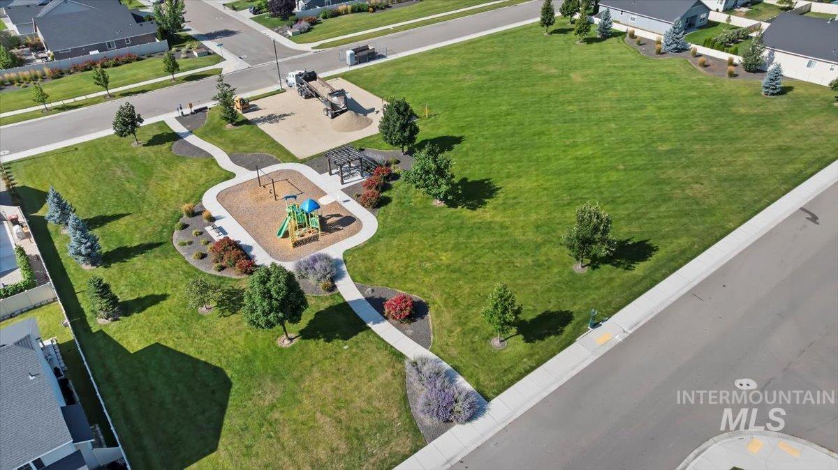 3018 W Silver River St, Meridian, Idaho 83646, 4 Bedrooms, 2.5 Bathrooms, Residential For Sale, Price $549,900,MLS 98956782