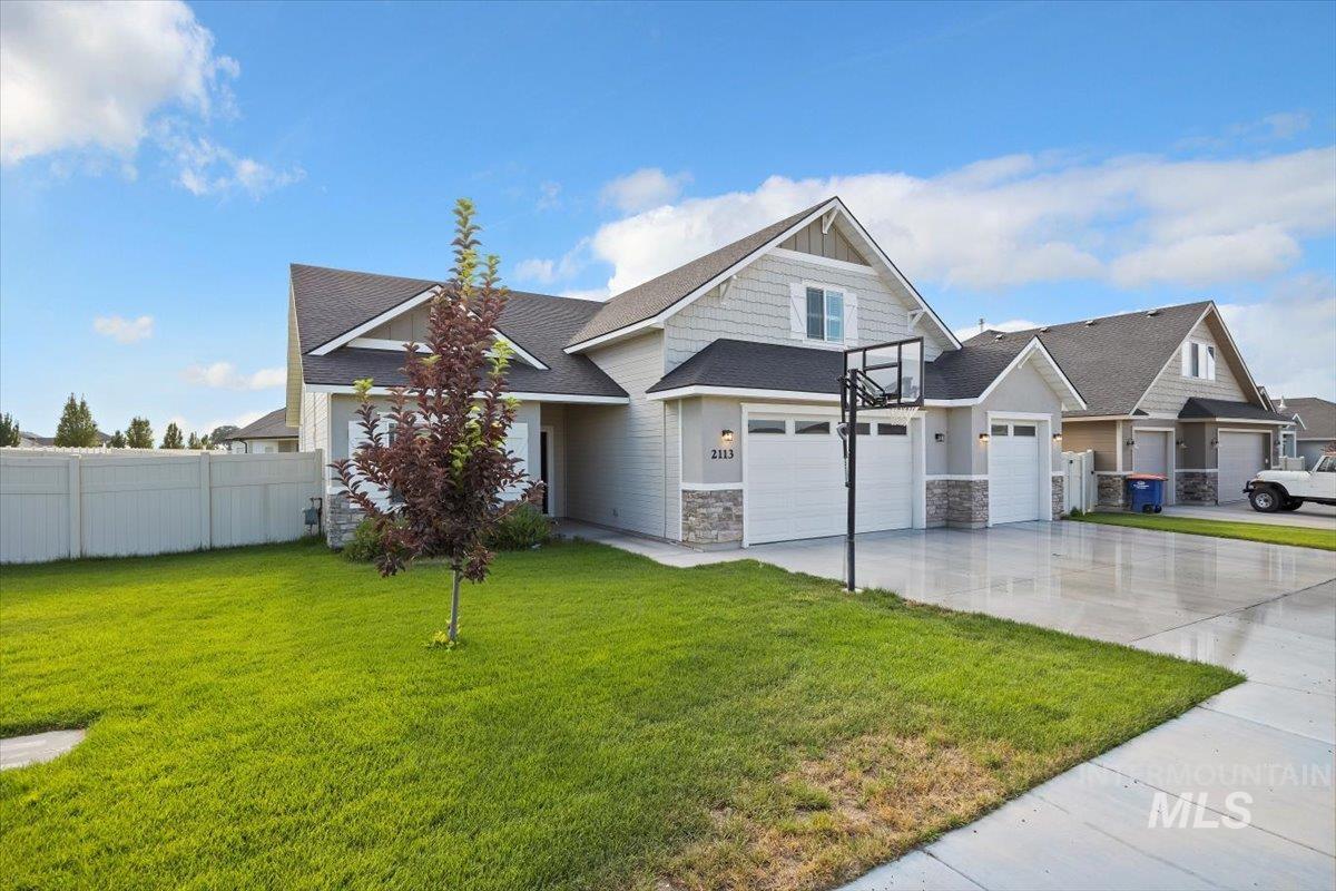 2113 Columbia Dr, Twin Falls, Idaho 83301, 4 Bedrooms, 3 Bathrooms, Residential For Sale, Price $519,900,MLS 98956807