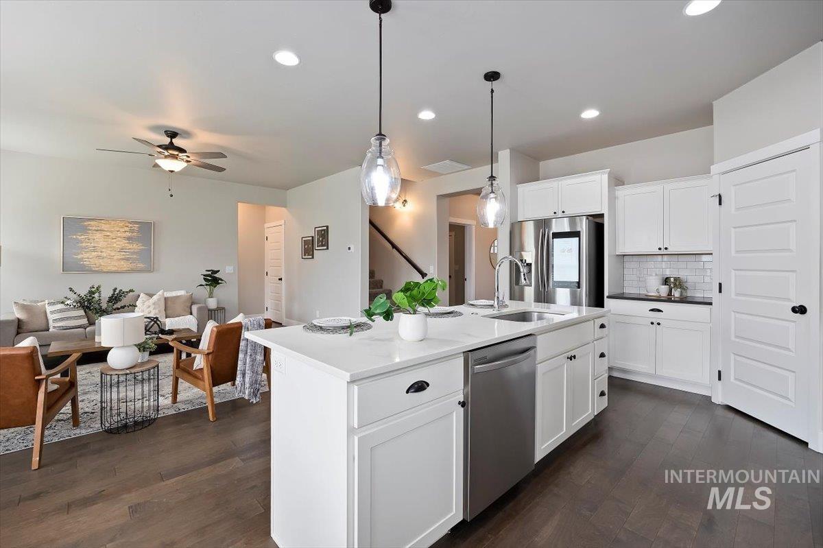 2113 Columbia Dr, Twin Falls, Idaho 83301, 4 Bedrooms, 3 Bathrooms, Residential For Sale, Price $519,900,MLS 98956807