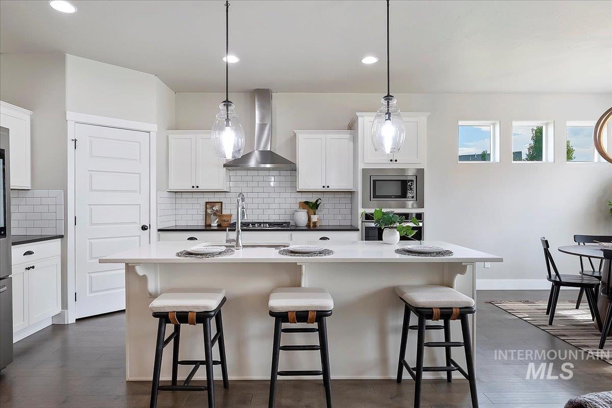 2113 Columbia Dr, Twin Falls, Idaho 83301, 4 Bedrooms, 3 Bathrooms, Residential For Sale, Price $519,900,MLS 98956807