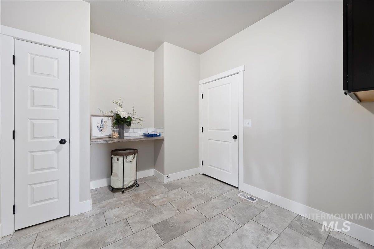 2113 Columbia Dr, Twin Falls, Idaho 83301, 4 Bedrooms, 3 Bathrooms, Residential For Sale, Price $519,900,MLS 98956807