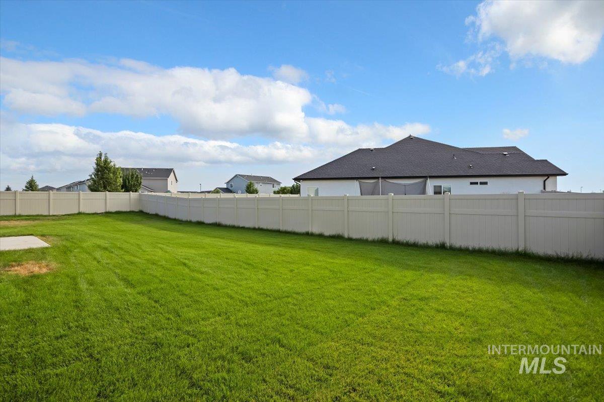 2113 Columbia Dr, Twin Falls, Idaho 83301, 4 Bedrooms, 3 Bathrooms, Residential For Sale, Price $519,900,MLS 98956807